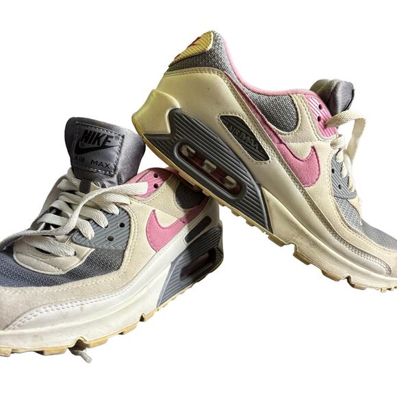 Nike Air Max 90 women’s 8.5 – grey pink running sneakers, retro vintage vibes - Picture 11 of 14